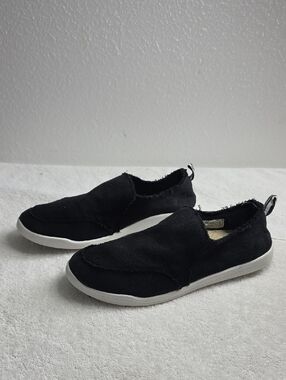 Vince  Casual Slip-On Canvas Sneakers in Black Ladies 8.5 Distressed Look Guc